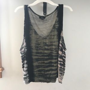 Sleeveless tie dye top